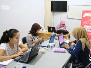 Tempat Kursus Komputer Bersertifikat Resmi di Surabaya bersama Flashcom Indonesia
